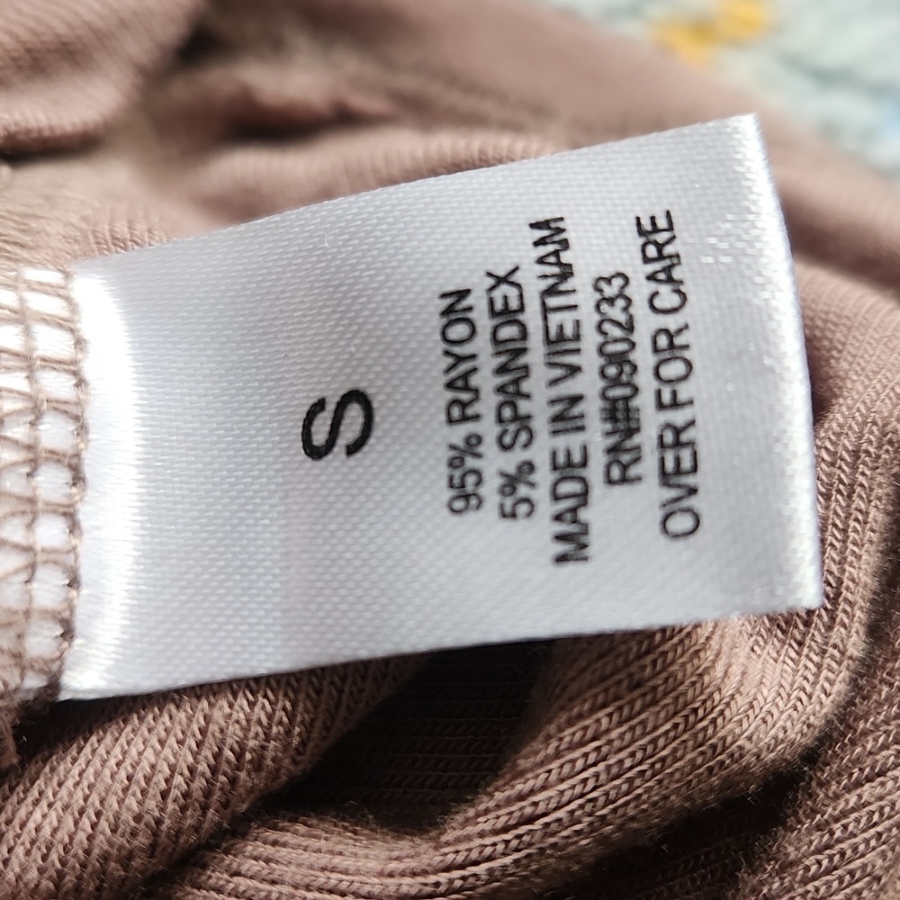 PacSun Basics Brown Cropped Tank top - Picture 4 of 4
